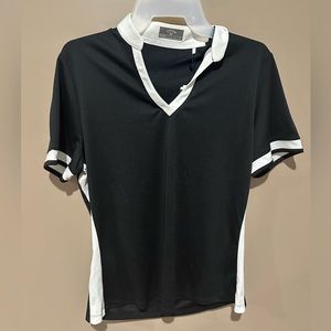Women’s Vneck golf T-shirt. Black and white size: sm, med, l,XL. BNWT